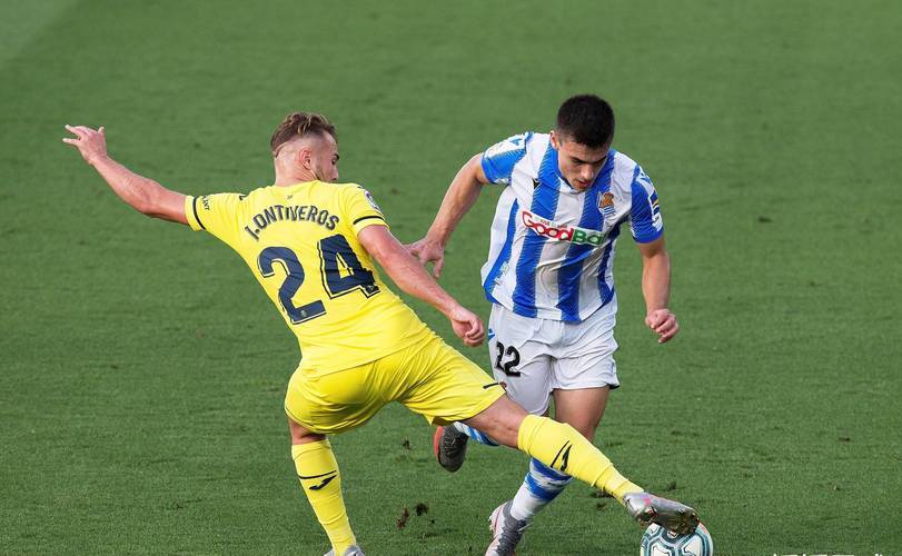 贝蒂斯球员在比赛中展现出色的控球技术